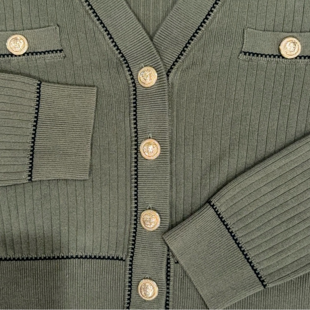 Milk & Honey Knitwear Cardigan Women XL Olive Green Gold Lion Button Preppy - Picture 4 of 7